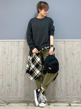 「Levi's（リーバイス）のアイテム（チノパンツ）」を使った、Naaachiさん（レディース・163cm）の秋コーディネート