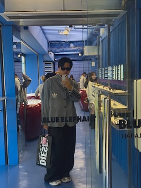 「アイテム（トートバッグ）」を使った、Mikamiさん（メンズ・182cm）の秋コーディネート