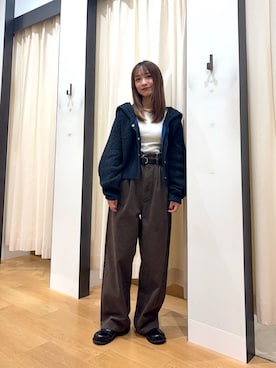 「KBF（ケイビーエフ）のアイテム」を使った、菜乃さん（レディース・155cm）の秋コーディネート