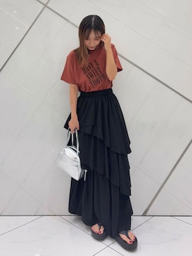 「アイテム（ボストンバッグ、シルバー系）」を使った、菜乃さん（レディース・155cm）の夏コーディネート