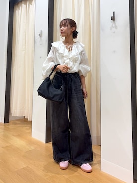 「URBAN RESEARCH（アーバンリサーチ）のデニムイージーワイドパンツ（デニムパンツ）」を使った、菜乃さん（レディース・155cm）の秋コーディネート