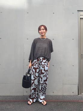 「LAATO（ラート）のlace tee（Tシャツ/カットソー、ブラック系）」を使った、菜乃さん（レディース・155cm）の春コーディネート