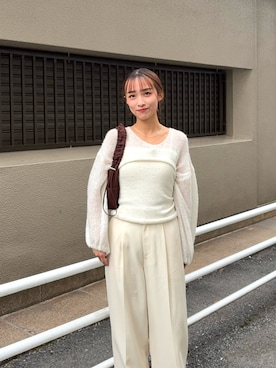 「アイテム（チューブトップ）」を使った、菜乃さん（レディース・155cm）の秋コーディネート