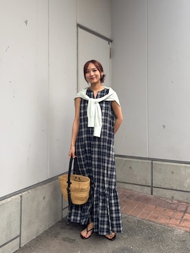 「URBAN RESEARCH（アーバンリサーチ）のサッカーチェックワンピース（ワンピース、ブルー系）」を使った、菜乃さん（レディース・155cm）の夏コーディネート