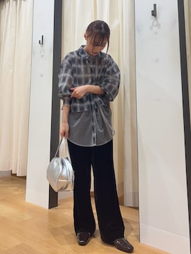 「アイテム（ローファー）」を使った、菜乃さん（レディース・155cm）の夏コーディネート