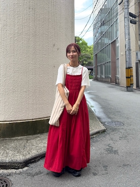 「URBAN RESEARCH（アーバンリサーチ）のコットンギャザーキャミワンピース（ワンピース、レッド系）」を使った、菜乃さん（レディース・155cm）の春コーディネート
