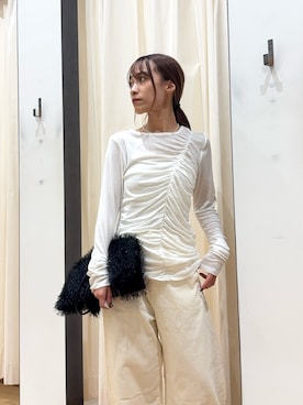 「アイテム（トートバッグ）」を使った、菜乃さん（レディース・155cm）の秋コーディネート