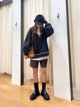 「KBF（ケイビーエフ）のアイテム（キャップ）」を使った、菜乃さん（レディース・155cm）の秋コーディネート