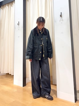 「URBAN RESEARCH（アーバンリサーチ）のウール100 クルーネックソフトニット（ニット/セーター）」を使った、菜乃さん（レディース・155cm）の秋コーディネート