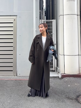 「アイテム（チェスターコート）」を使った、菜乃さん（レディース・155cm）の秋コーディネート