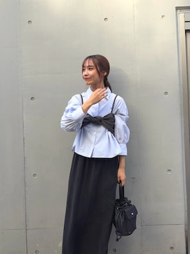 「LAATO（ラート）のtwist bustier（キャミソール、グレー系）」を使った、菜乃さん（レディース・155cm）の春コーディネート