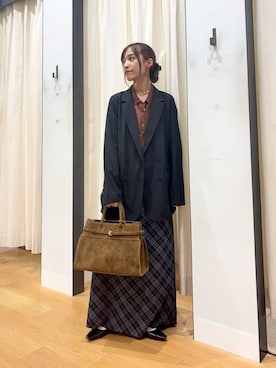 「アイテム（パンプス）」を使った、菜乃さん（レディース・155cm）の秋コーディネート