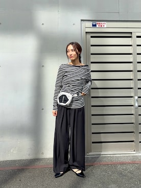 「URBAN RESEARCH（アーバンリサーチ）のSALOMON　ACS WAIST PACK SMALL（ボディバッグ/ウエストポーチ、ホワイト系）」を使った、菜乃さん（レディース・155cm）の秋コーディネート