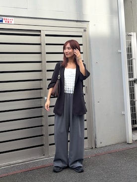 「URBAN RESEARCH（アーバンリサーチ）のタックギャザーストレートパンツ（その他パンツ、グレー系）」を使った、菜乃さん（レディース・155cm）の春コーディネート