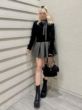 「one after another NICE CLAUP（ワンアフターアナザーナイスクラップ）の新色追加／チャーム付きドロストバッグ（ショルダーバッグ、ブラック系）」を使った、naoさん（レディース・163cm）の冬コーディネート