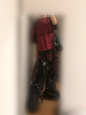 「ERAR（エラー）の【ERAR】オーバーサイズ配色クルーネックゲームデザインTシャツ（Tシャツ/カットソー、レッド系）」を使った、なぎさん（メンズ・160cm）の春コーディネート