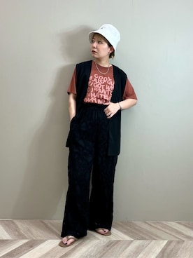 「アイテム（ハット）」を使った、YAMASHITAさん（レディース・156cm）の夏コーディネート