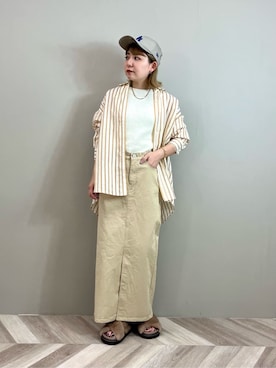 「アイテム（ブレスレット）」を使った、YAMASHITAさん（レディース・156cm）の夏コーディネート
