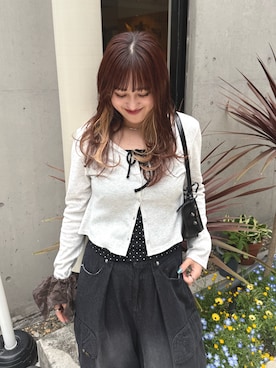 「w closet（ダブルクローゼット）の【6色展開/２SEETアイテム】【2WAY】ホルターキャミカーディガンセット（Tシャツ/カットソー、グレー系）」を使った、erina yamshitaさん（レディース・160cm）の春コーディネート