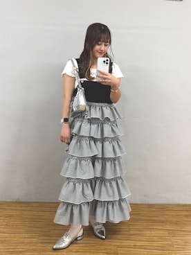 「w closet（ダブルクローゼット）のハートミラー付きショルダーバッグ（トートバッグ、シルバー系）」を使った、erina yamshitaさん（レディース・160cm）の春コーディネート