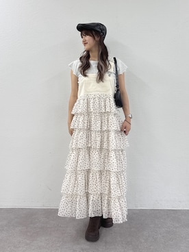 「w closet（ダブルクローゼット）のフリルティアードジャンパースカート（ワンピース、ホワイト系）」を使った、erina yamshitaさん（レディース・160cm）の夏コーディネート