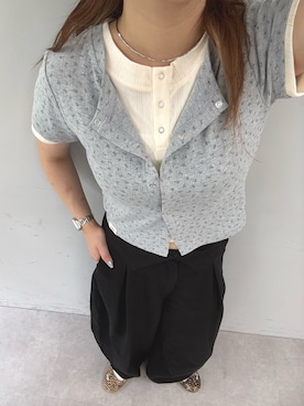 「w closet（ダブルクローゼット）の【無地/花柄】パターンメッシュレイヤードT　夏服（Tシャツ/カットソー、グレー系）」を使った、erina yamshitaさん（レディース・160cm）の夏コーディネート