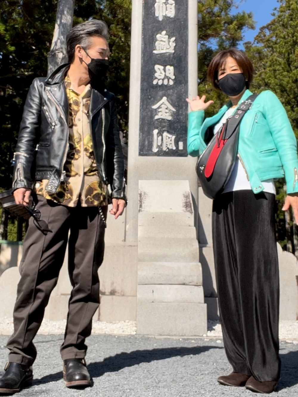「ファッションを楽しもう、大人カジュアル、秋冬コーデ、休日コーデ、革靴、チノパン、休日スタイル、シャツスタイル、おでかけコーデ、lewis leathsers、therealmccoy's、Hysteric Glamour、vivianwestwood、革ジャン夫婦、50代コーデ」｜「Lewis Leathersのアイテム（ライダースジャケット、ブラック系）」を使った、futorockさん（メンズ・177cm）の秋コーディネートの1枚目の写真