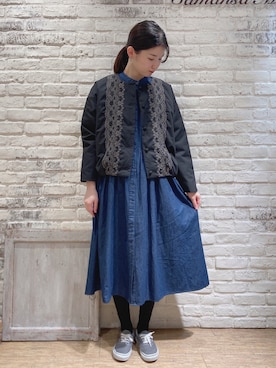 「デニムワンピース」｜「アイテム（ノーカラージャケット）」を使った、ユウキさん（レディース・169cm）の冬コーディネート