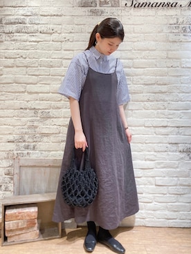 「Samansa Mos2（サマンサ モスモス）のマクラメラウンドトートバッグ（トートバッグ、ブラック系）」を使った、ユウキさん（レディース・169cm）の春コーディネート