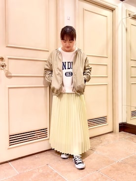 「ノーカラー」｜「アイテム（スウェット）」を使った、fuchigamikさん（レディース・147cm）の春コーディネート