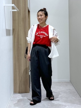 「GLOBAL WORK（グローバルワーク）のイージーケアリネンストレートパンツ/600994（その他パンツ、グレー系）」を使った、MiCAさん（レディース・154cm）の春コーディネート