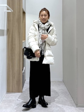 「GLOBAL WORK（グローバルワーク）のアイテム（シュシュ）」を使った、MiCAさん（レディース・154cm）の冬コーディネート