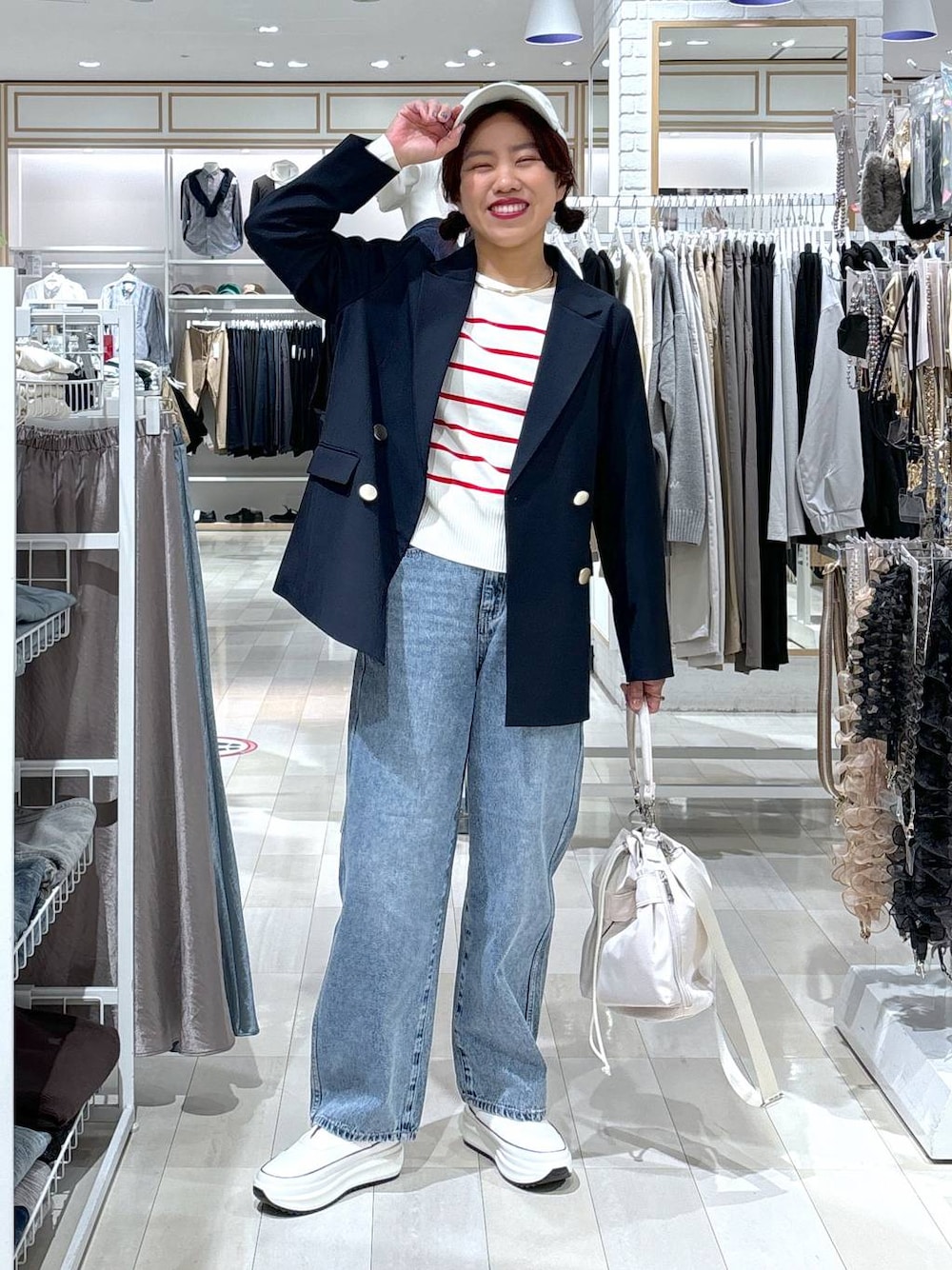 エアかる厚底スリッポン/135743を使った人気ファッション