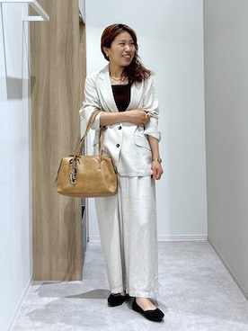 「GLOBAL WORK（グローバルワーク）のスペ軽チャーム付きボストン/495720（ボストンバッグ、ブラウン系）」を使った、MiCAさん（レディース・154cm）の春コーディネート