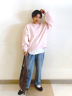 「袖ボリューム」｜「アイテム（スウェット）」を使った、MiCAさん（レディース・154cm）の秋コーディネート