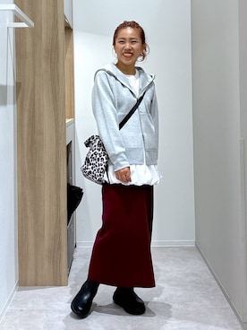 「アイテム（パーカー）」を使った、MiCAさん（レディース・154cm・30代）の秋コーディネート