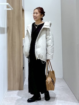 「アイテム（ヘアアクセサリー）」を使った、MiCAさん（レディース・154cm）の冬コーディネート