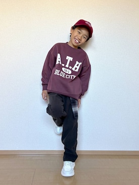 「アイテム（パンツ）」を使った、MiCAさん（キッズ・121cm）の秋コーディネート