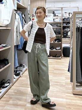 「GLOBAL WORK（グローバルワーク）のアイテム（パンツ）」を使った、MiCAさん（レディース・154cm）の夏コーディネート