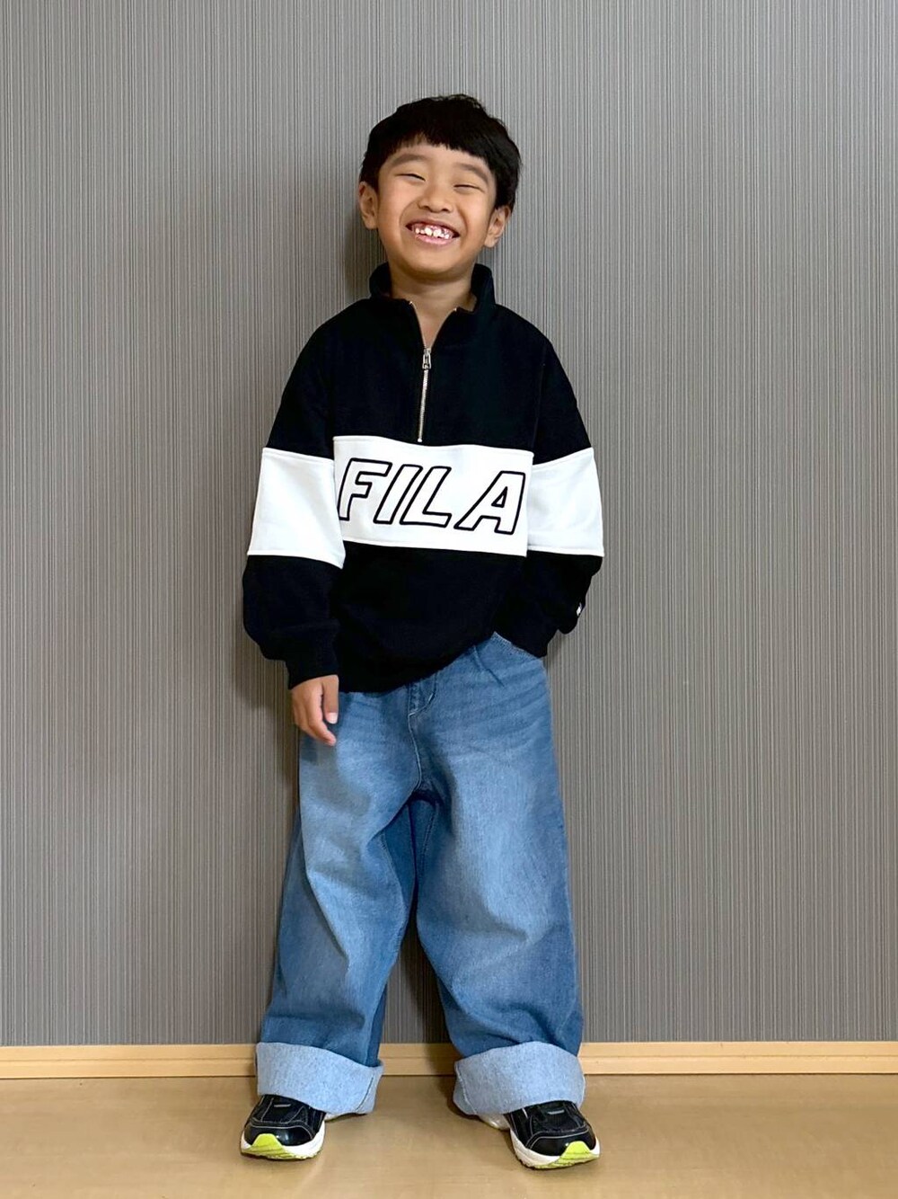 裏起毛ワイドデニム/147483を使った人気ファッション