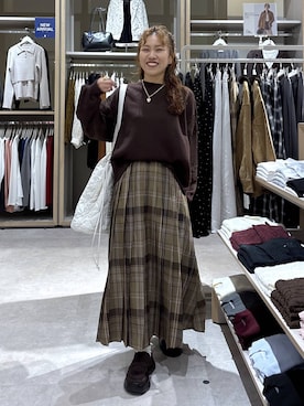 「GLOBAL WORK（グローバルワーク）のアイテム（トートバッグ）」を使った、MiCAさん（レディース・154cm）の秋コーディネート