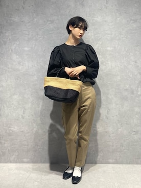 「アイテム（かごバッグ）」を使った、七瀬　莉海さん（レディース・164cm）の春コーディネート