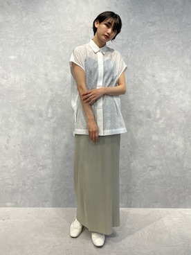 「アイテム（スカート、シルバー系）」を使った、七瀬　莉海さん（レディース・164cm）の秋コーディネート