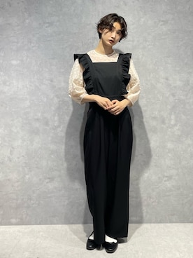 「NANO universe（ナノユニバース）のアイテム（サロペット/オーバーオール）」を使った、七瀬　莉海さん（レディース・164cm）の秋コーディネート