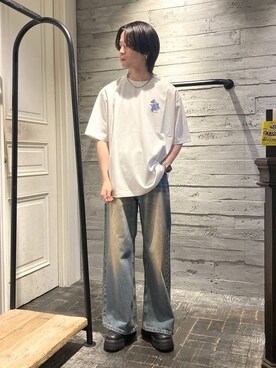 「HARE（ハレ）のワイドフレアデニムパンツ(HARE)（デニムパンツ）」を使った、ryota_hareさん（メンズ・171cm）の春コーディネート