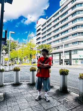 「アイテム（Tシャツ/カットソー、オレンジ系）」を使った、ミンさん（メンズ・173cm）の秋コーディネート