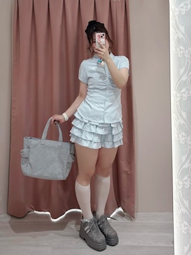 「one after another NICE CLAUP(ワンアフターアナザーナイスクラップ)の【セットアップ可能 / パンツ別売り】レースアップシャツ(シャツ/ブラウス、ブルー系)」を使った、yuikaさん(レディース・159cm)の夏コーディネート