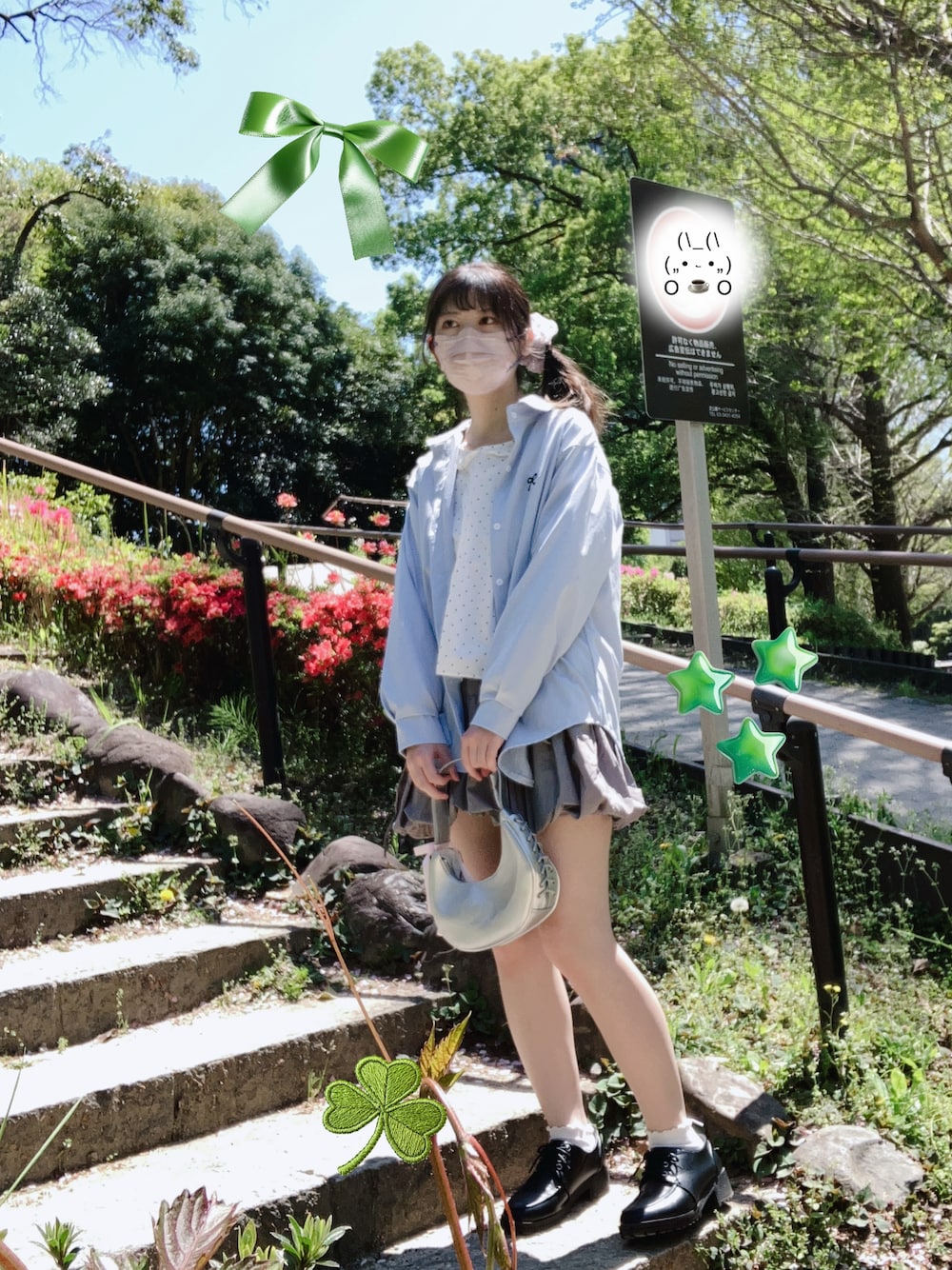「春コーデ、リボン、バルーンスカート、ドット、ミニスカート、シルバーバッグ、シャツ、SPINNS、水色、春カラー、philly、ウィッシュコア、パステルカラー、プチプラ、Honey Cinnamon」｜「Girl Crushのアイテム（シャツ/ブラウス、ブルー系）」を使った、Mokaさん（骨格ウェーブ・レディース・160cm）の春コーディネートの1枚目の写真