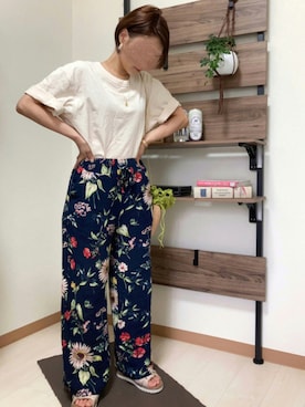 ボタニカル柄ウエストシャーリングワイドパンツを使ったレディース人気ファッションコーディネート Wear