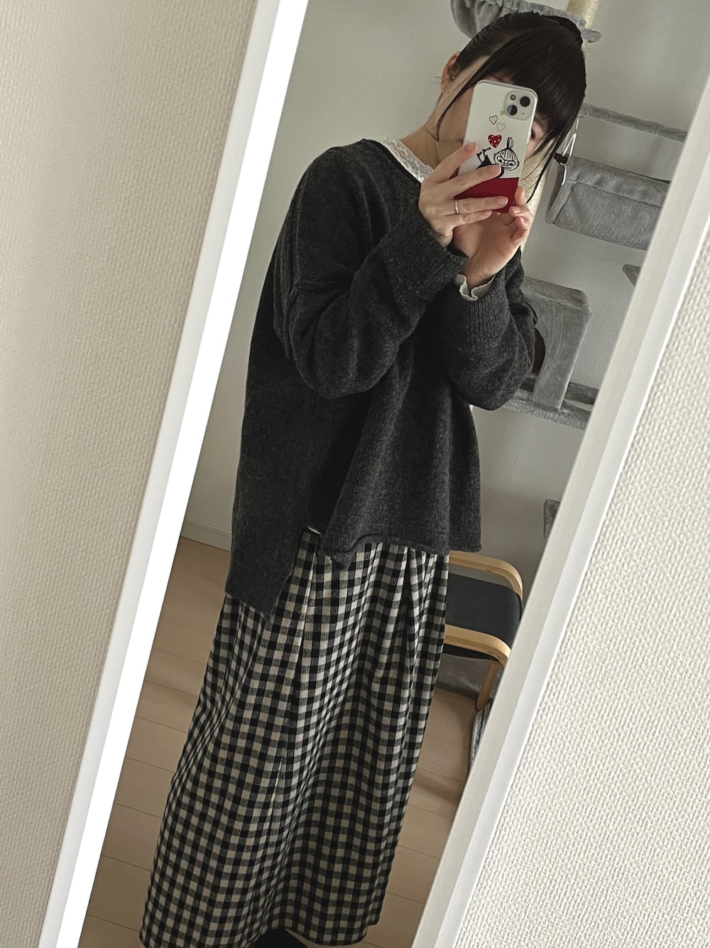 「リラックススタイル、おうちファッション、休日コーデ、シンプル、オトナ女子、大人ガーリー、ニット」｜「Samansa Mos2のスタンド衿レースカットソー（Tシャツ/カットソー、ホワイト系）」を使った、JcoRo☀︎さん（レディース・158cm）の冬コーディネートの1枚目の写真